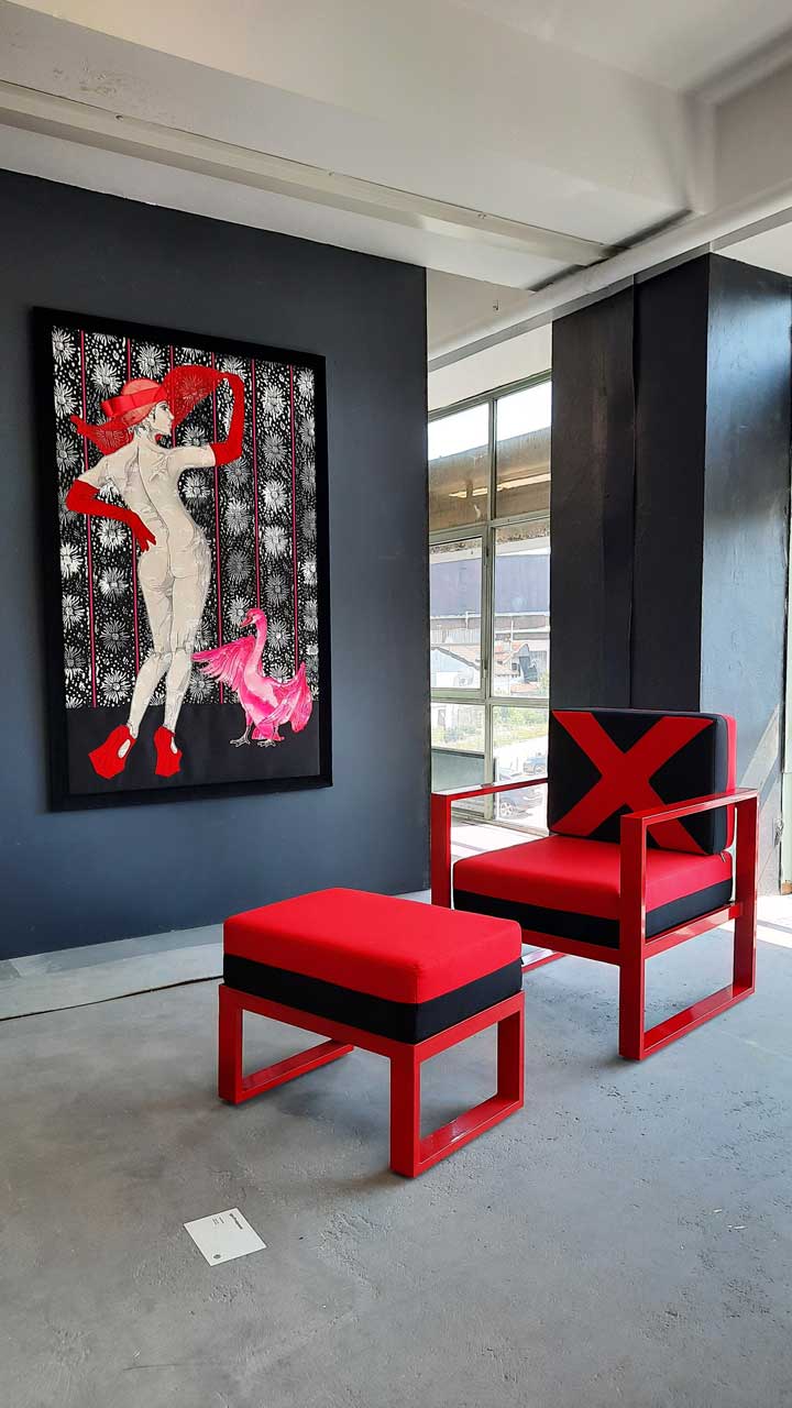 Fotelja X Armchair Red Igora Prodanovića izložena na 55. Zagrebačkom salonu
