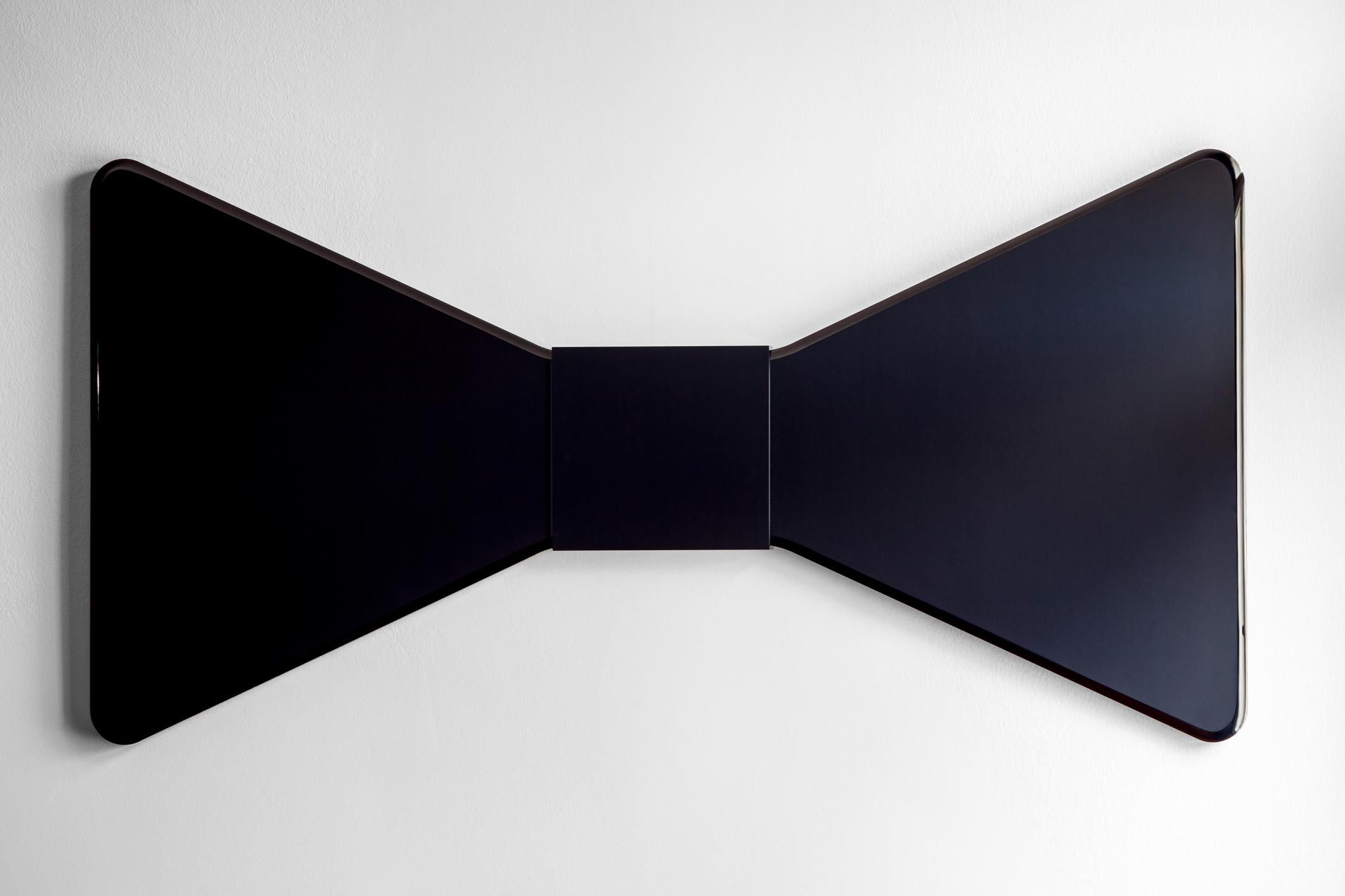 Cocktail Black Mirror Cocktail Black Mirror plexiglas high gloss bow tie mirror